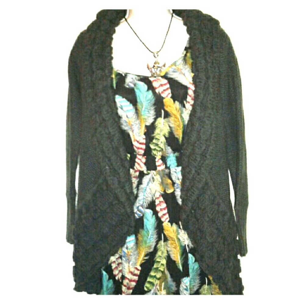 Cute Toi et moi cardigan....
